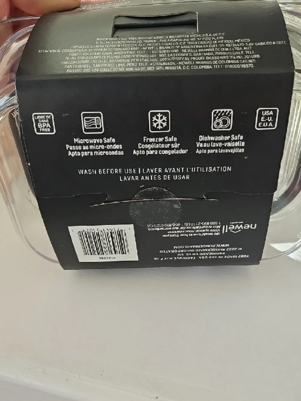 Rubbermaid Brilliance Clear Plastic Food Containers with Black Sleeve